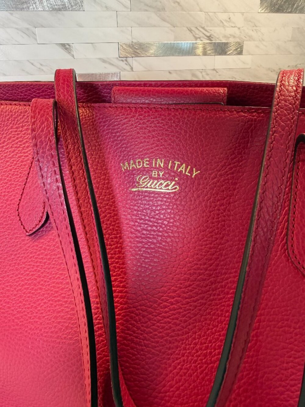 Gucci Swing Tote in Fuchsia Pink Pebbled Leather - large - Picture 2 of 14